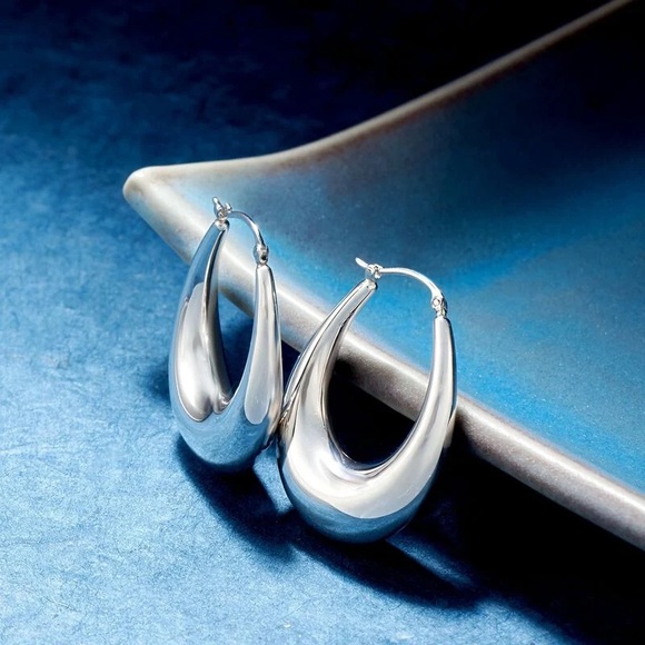 Ross-Simons Sterling Silver Graduated Hoop Earrings. 1 1/4" - Picture 5 of 7